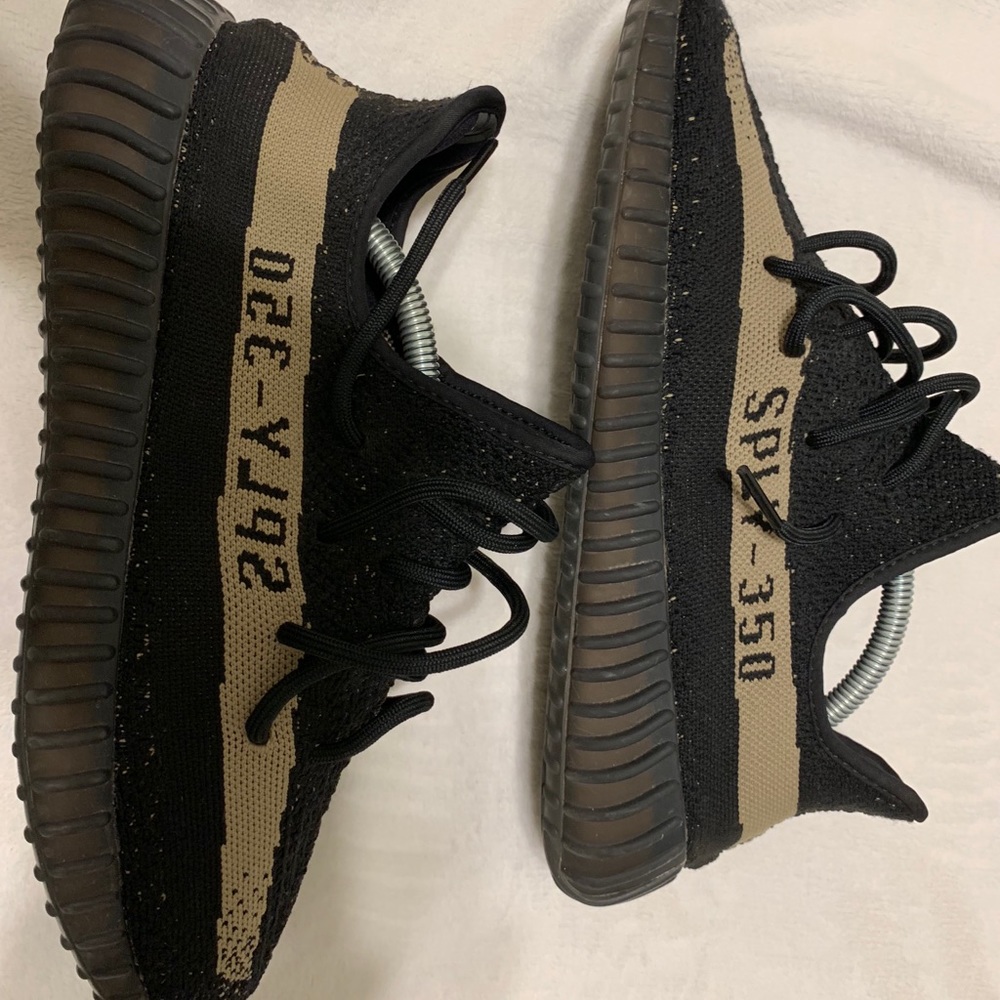 Yeezy 350 v2 Olive